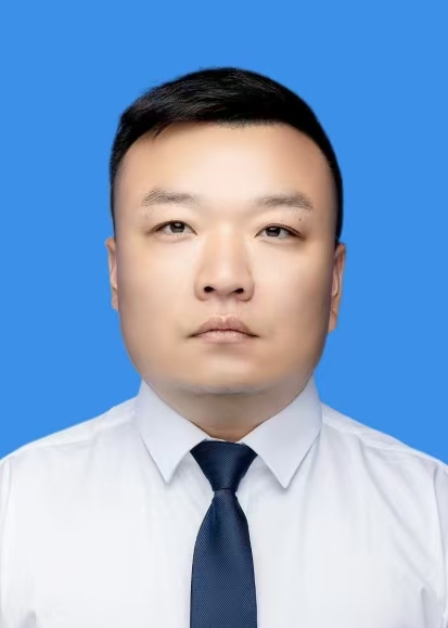 李琦