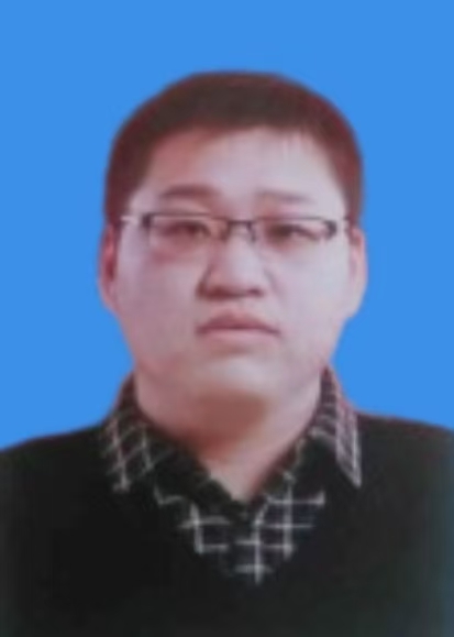李璐毓