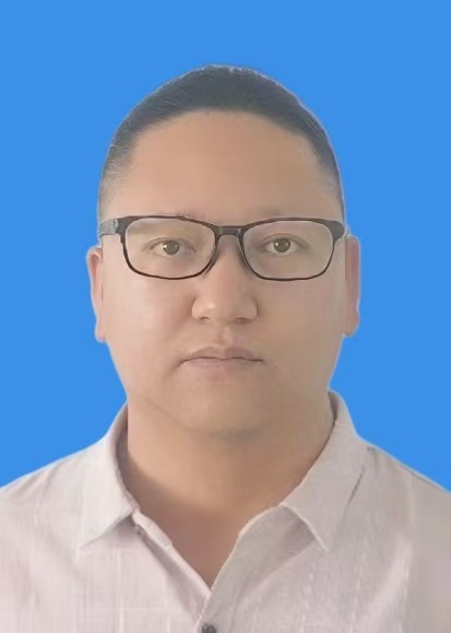 李躲明