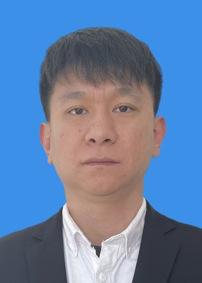 李鑫