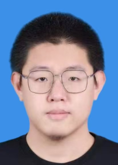 李震