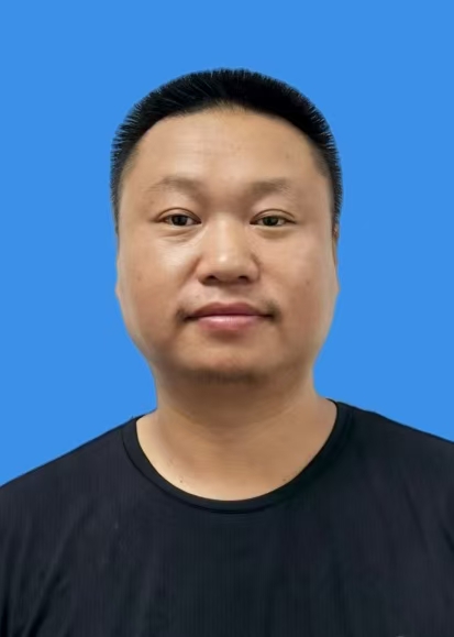 李龙