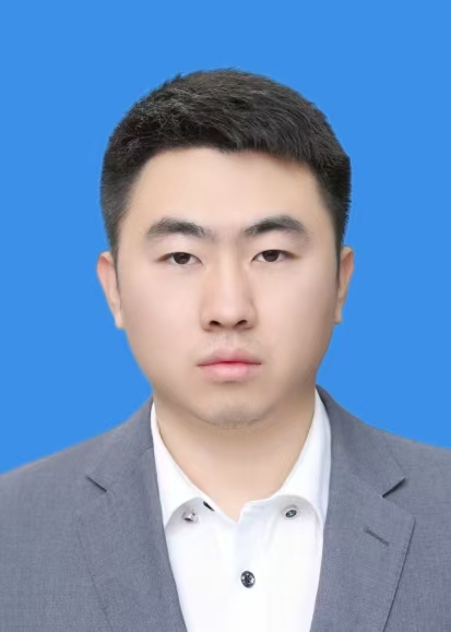 李龙新
