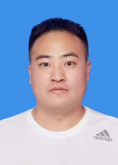 李龙飞