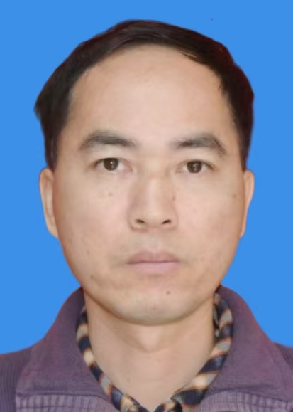 梁溢华