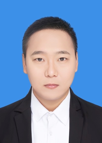 梁龙