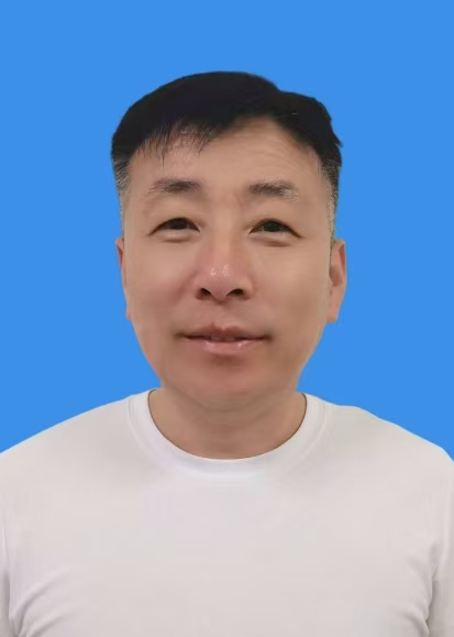 温亚臣