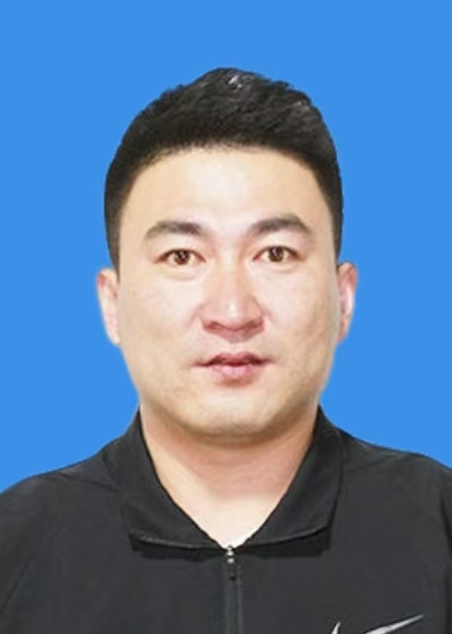 潘伟平