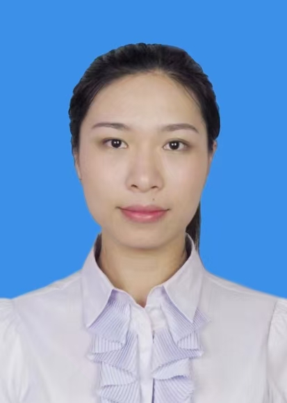 潘莉