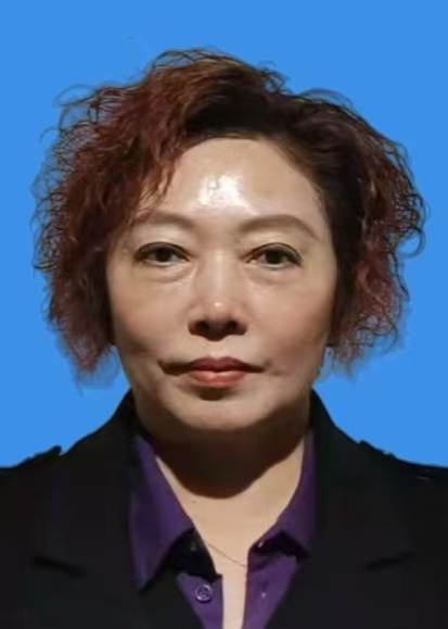 王依琴