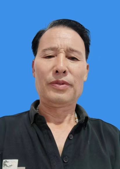 王明芳