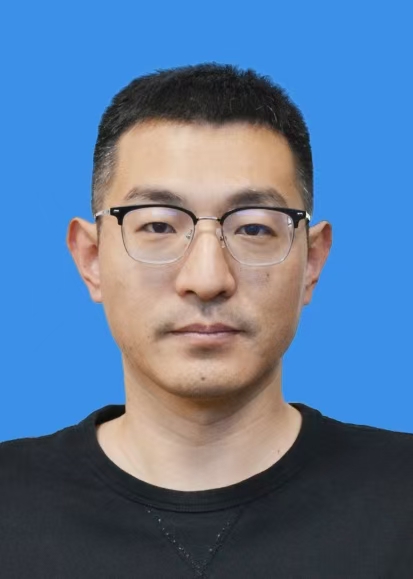 由笑