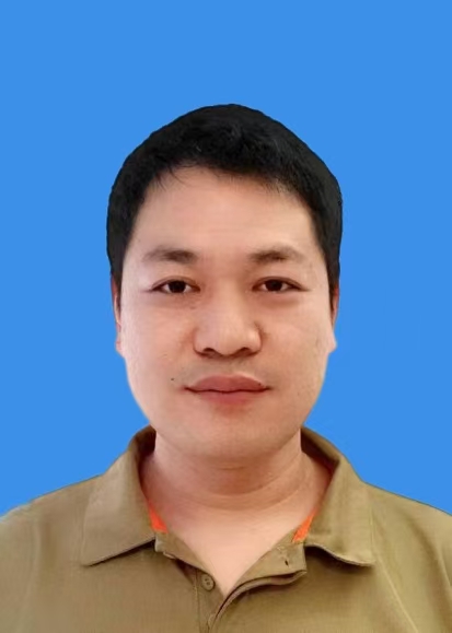 罗震