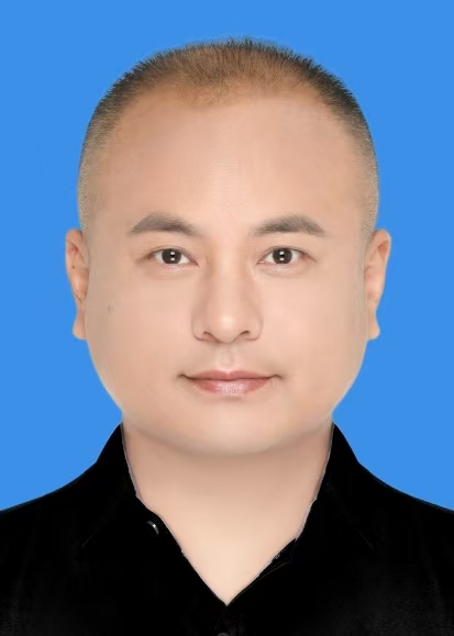 肖骏