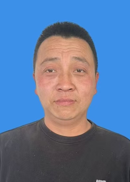 苏育林