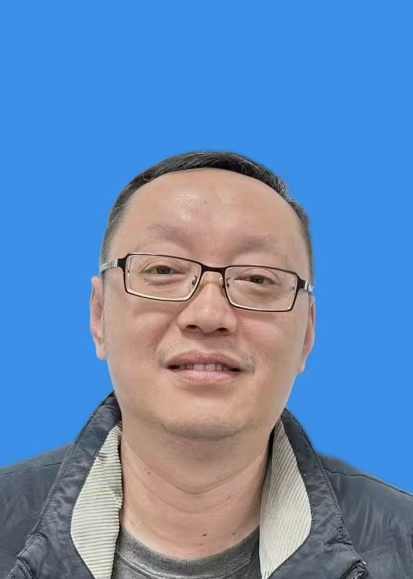 董力睿