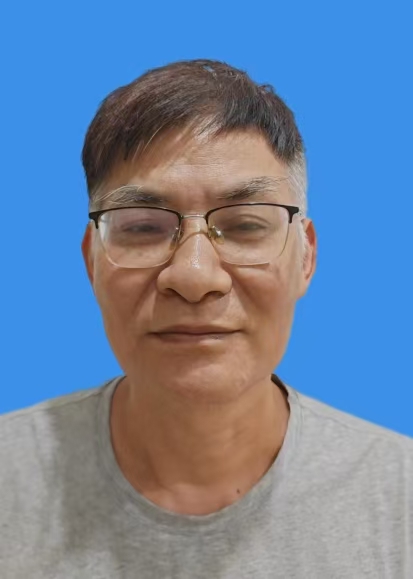 薛德贵