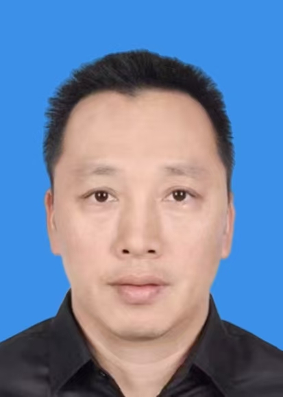 袁军