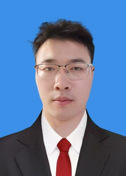 覃龙