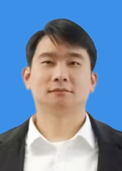 邱云
