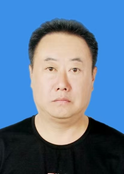 郑录军