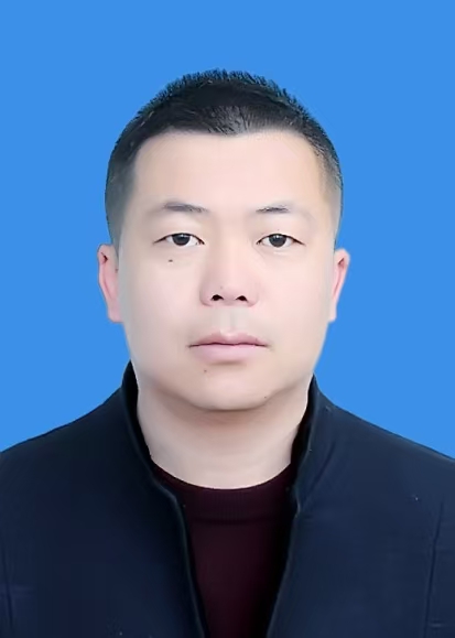闫伟