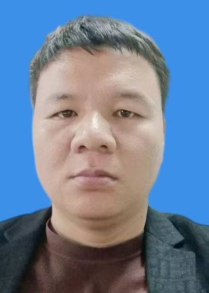 闫伟
