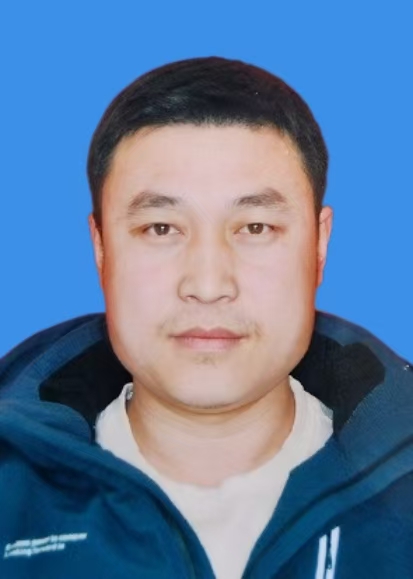 闫描乐