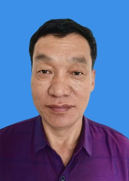 闫里小