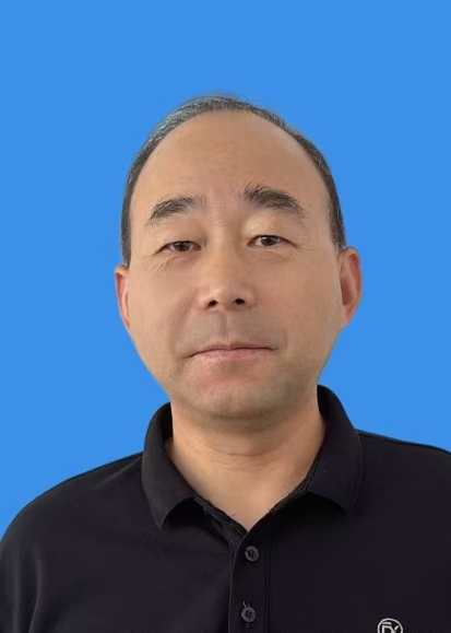 陈伟