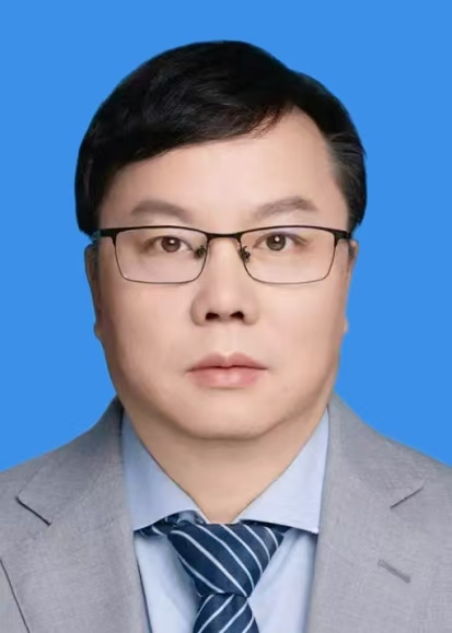 陈启耀  
