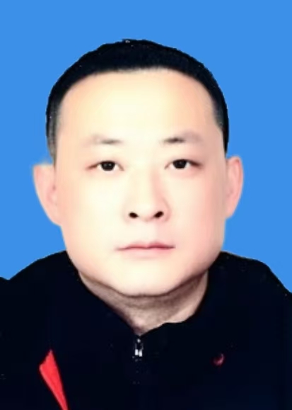 陈雷