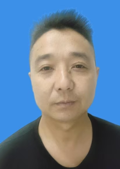 靳海伦
