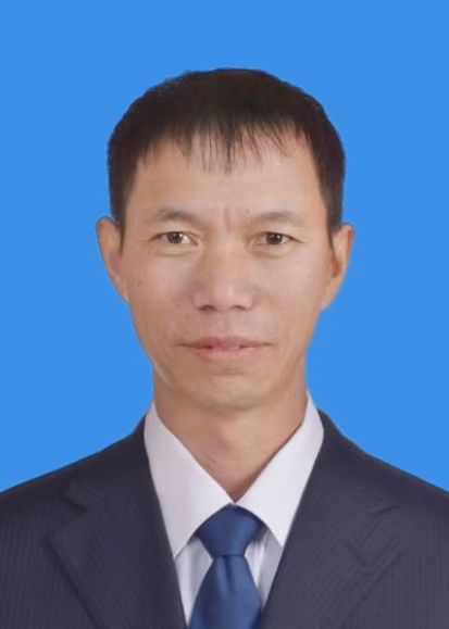 马代伟
