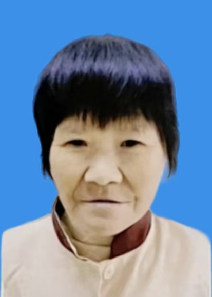 黄检英