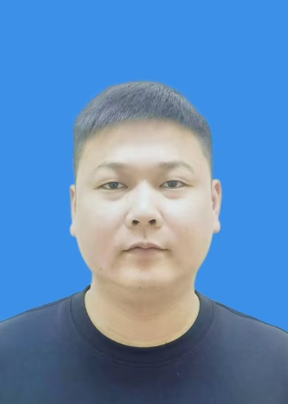 黄立伟