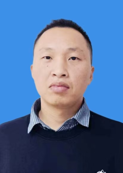 龙贷宇
