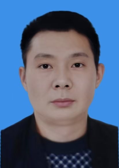 李旭 
