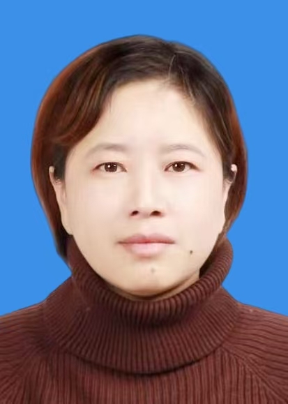 杨莹