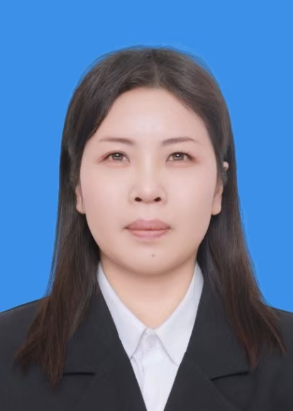 童小英