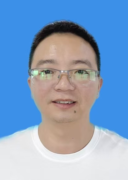 许红辉 